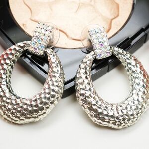 GLAMOROUS VINTAGE JOAN RIVERS DOORKNOCKER EARRINGS